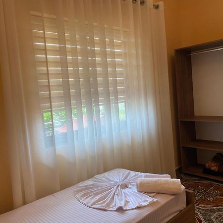 The Hideaway Guesthouse Bahçallëk Eksteriør billede